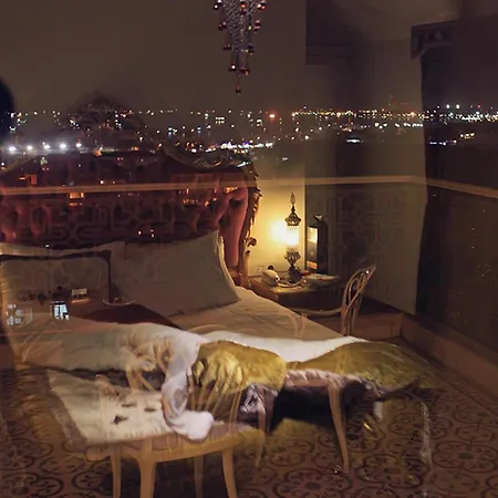 Ersari לינה וארוחת בוקר 4*