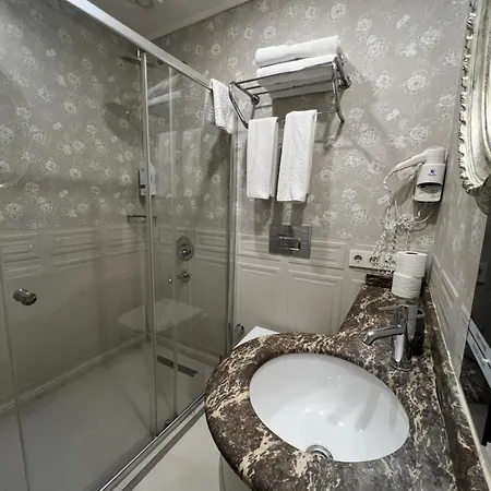 Hotell Ersari 4*